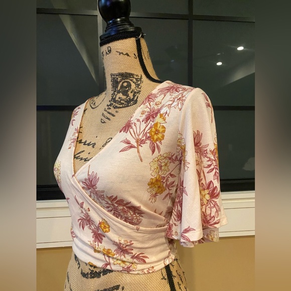 B.P. Nordstrom | Floral Wrap Crop Top | Sz Small - Picture 8 of 9